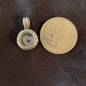 PANDORA ROUND LOCKET - SMALL